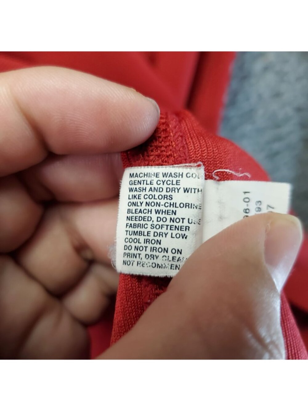 GAP Top Womens Large Red Athletic Fit Lightweight Nylon Long Sleeve Hoodie - Picture 5 of 9